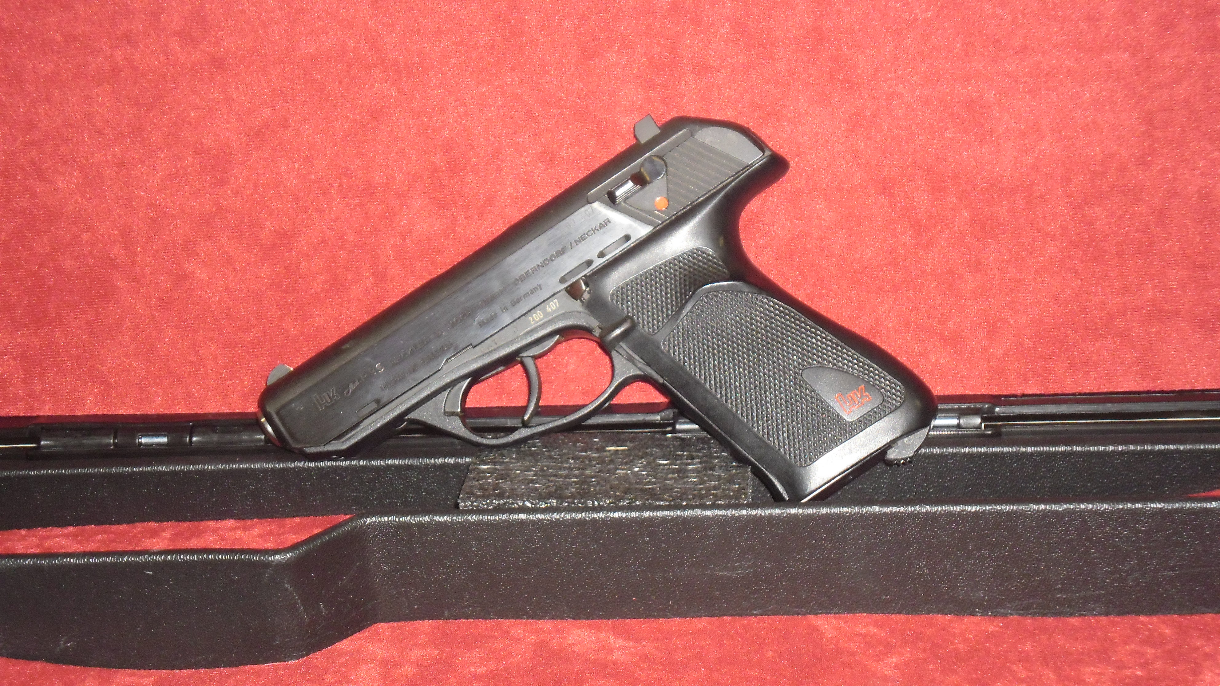 PISTOLA SEMIAUTOMATICA - MARCA HECKLER & KOCH - MODELLO HK P.9 - CALIBRO 7,65 147