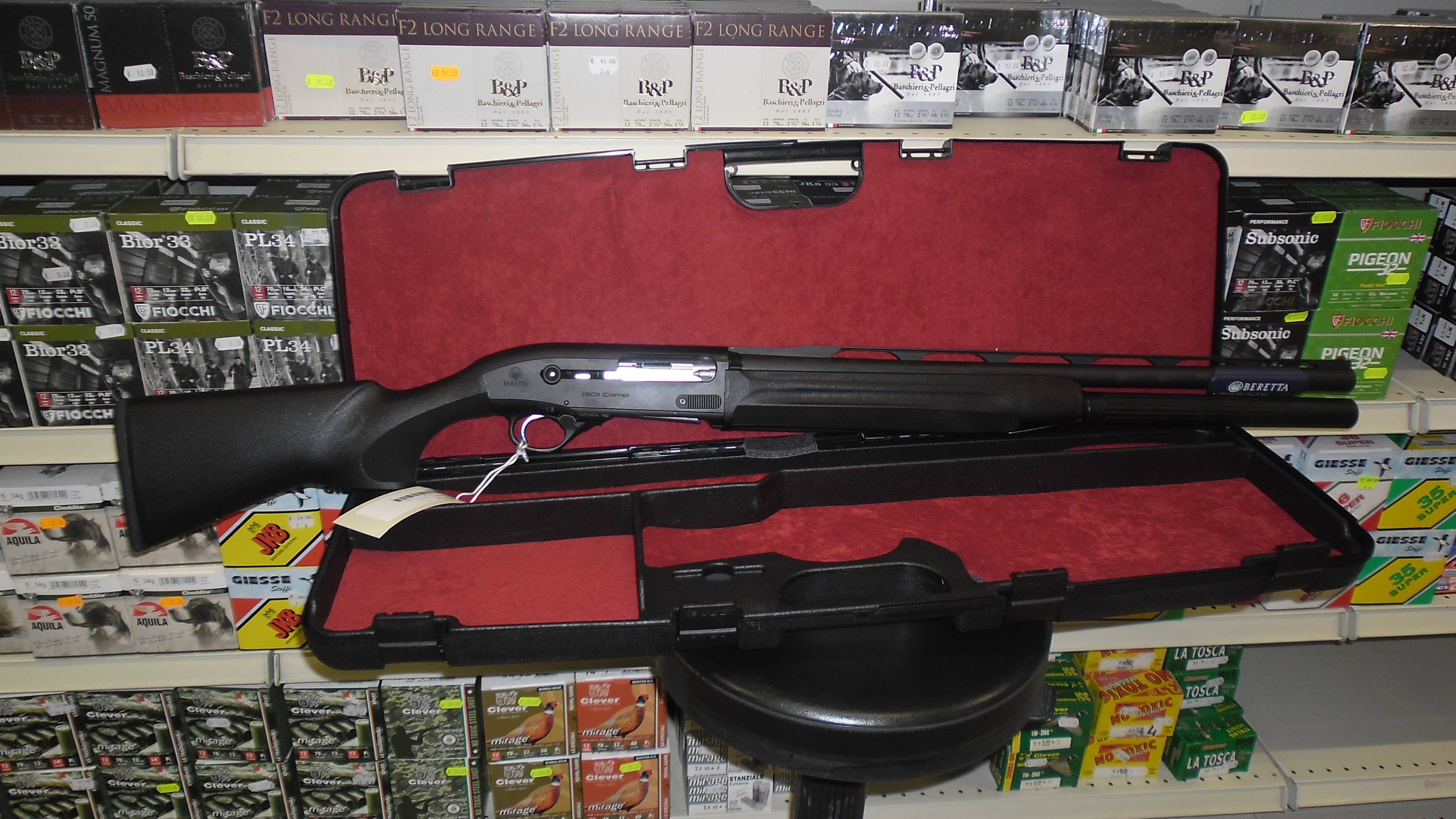 FUCILE SEMIAUTOMATICO - MARCA BERETTA - MODELLO AUTOM 1301 - CALIBRO 12 210