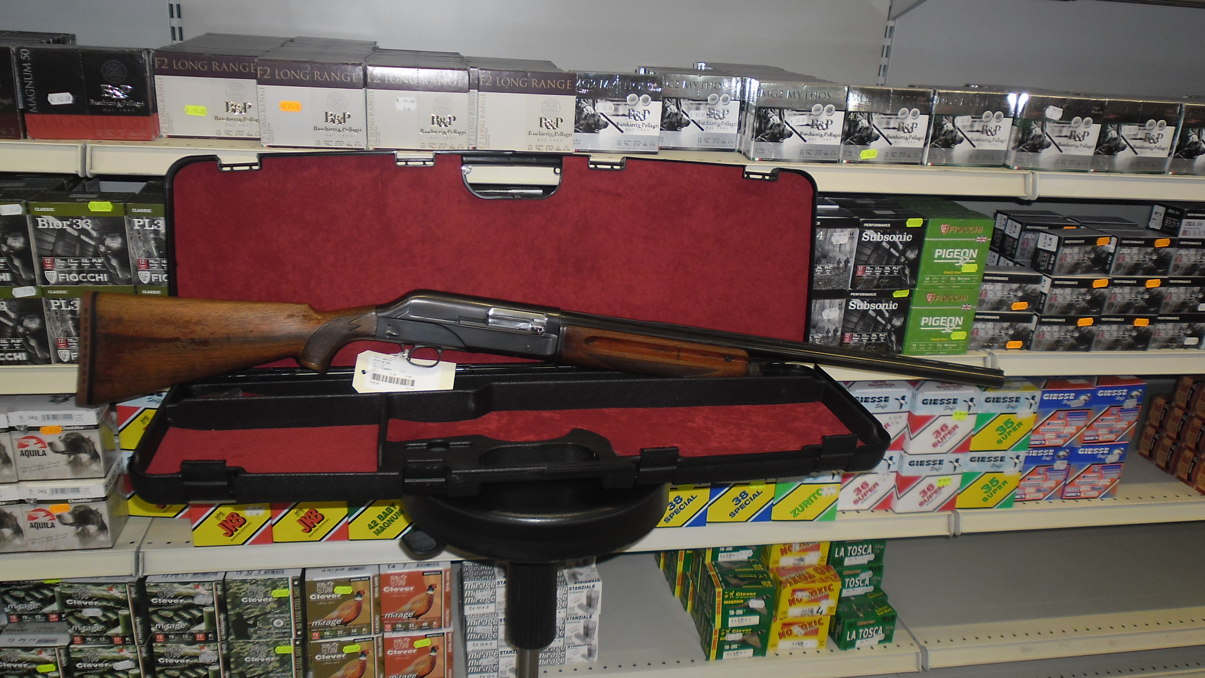 FUCILE SEMIAUTOMATICO - MARCA BREDA - MODELLO BREDA - CALIBRO 12 254